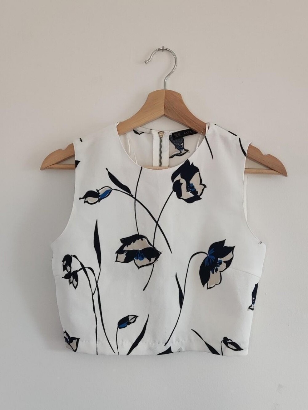 Zara Basic Formal White Floral Crew Neck Tank Top